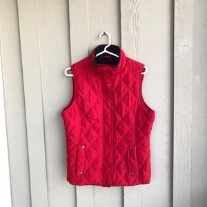Johnston & Murphy quilted red vest medium